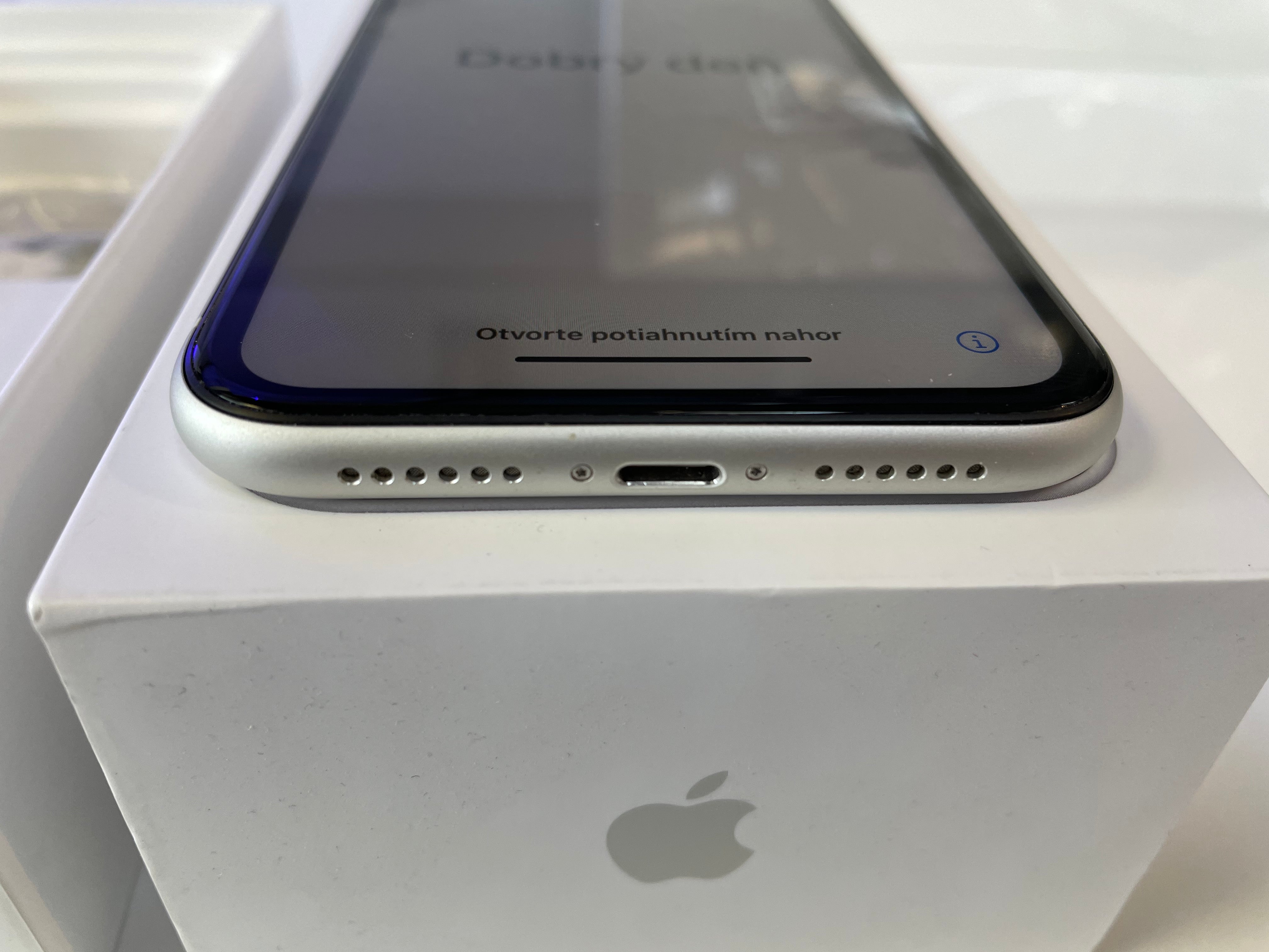 iPhone XR 128GB White