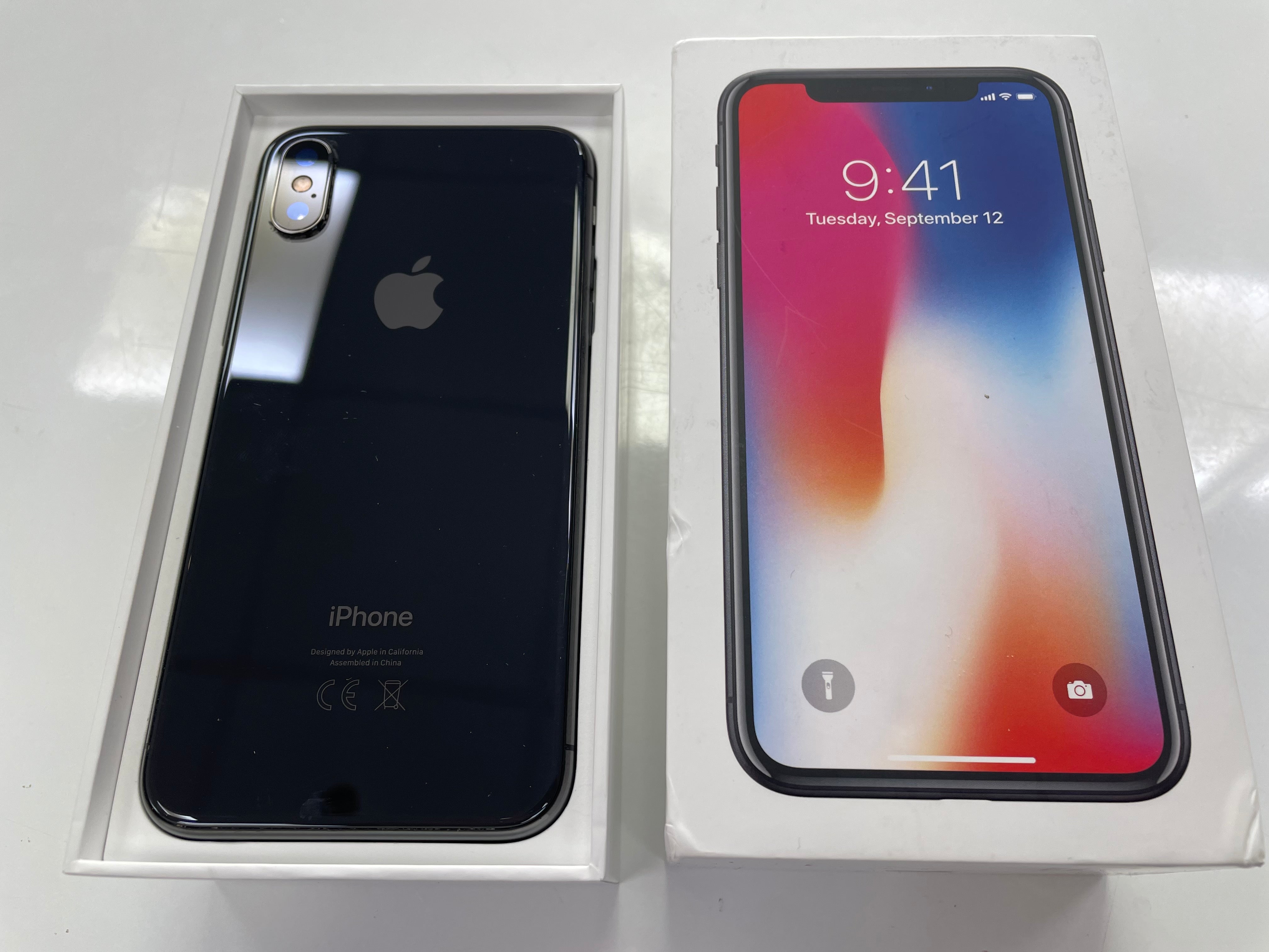 iPhone X 64GB SpaceGrey Unlocked