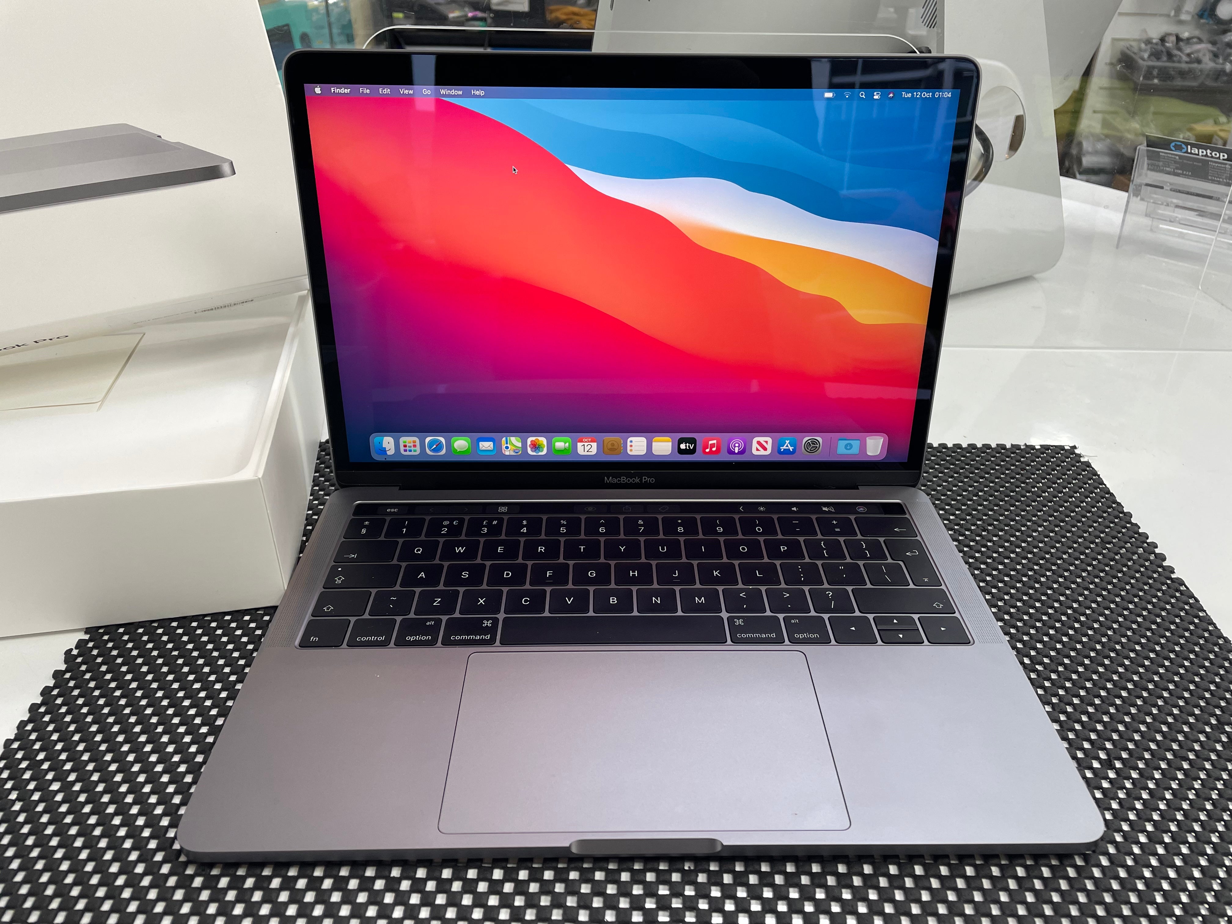 Apple MacBook Pro 13-inch i5 8GB 256GB 2016/17 Silver Big Sur 4LEGTFJ