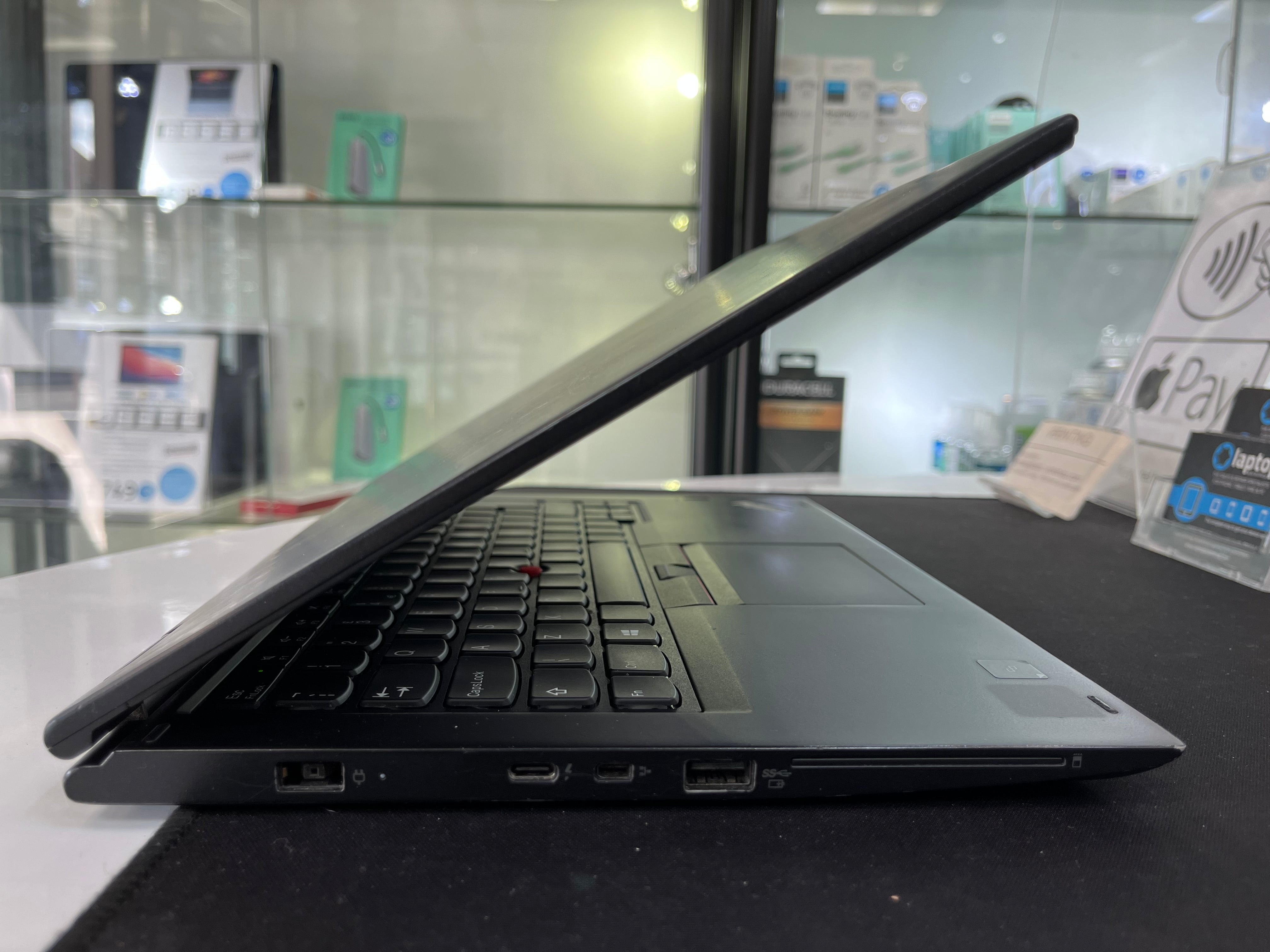 Lenovo ThinkPad Yoga 370 Touchscreen Laptop i5 7th Gen 8GB RAM 256GB S