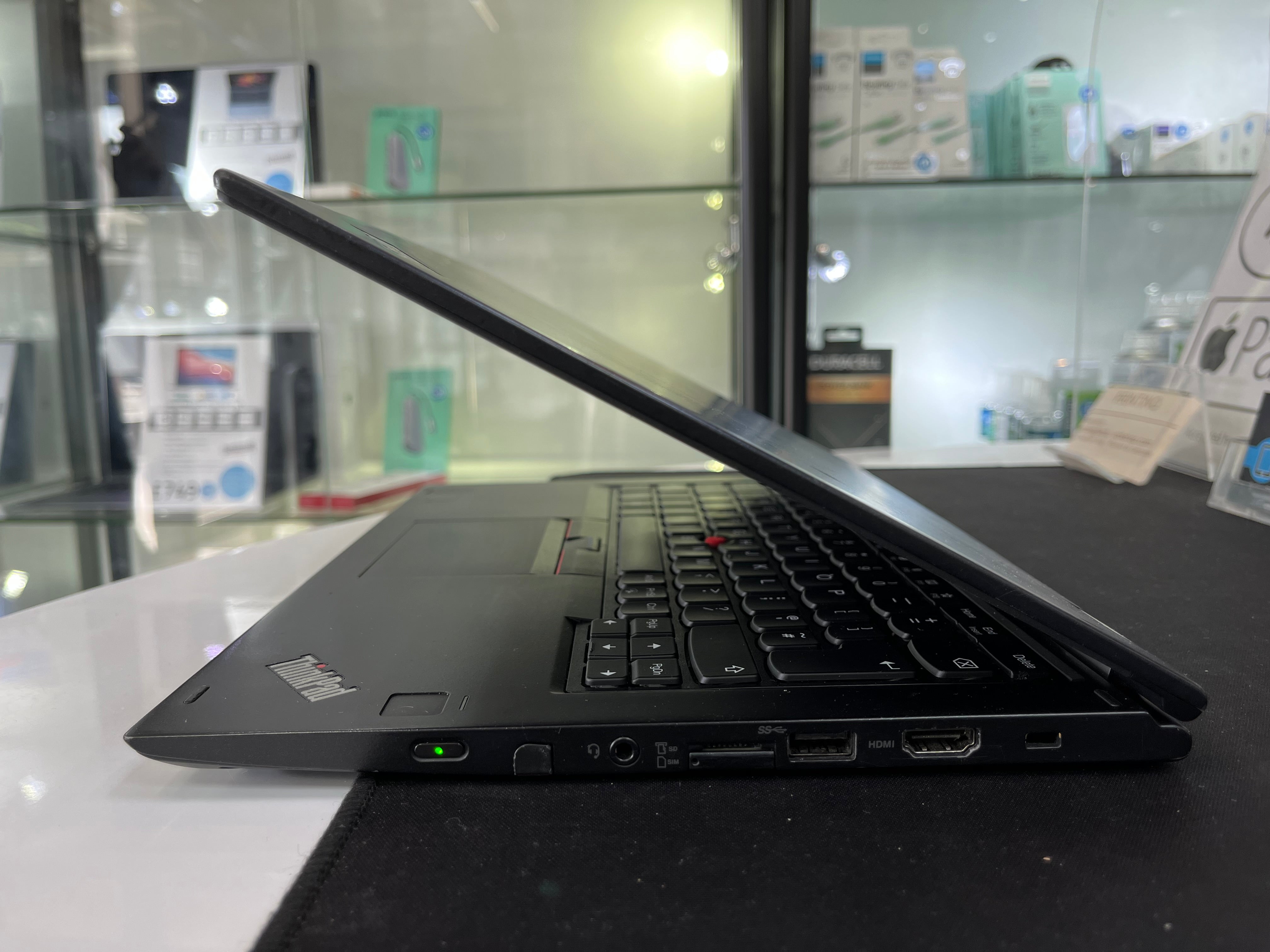 Lenovo ThinkPad Yoga 370 Touchscreen Laptop i5 7th Gen 8GB RAM 256GB S