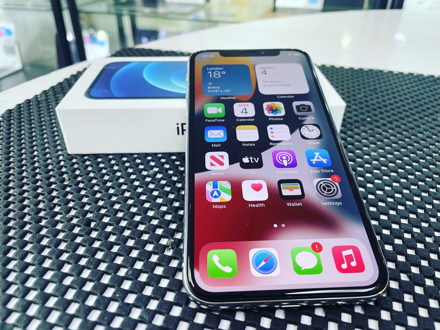 iPhone 11 64GB Space Grey F9HN735